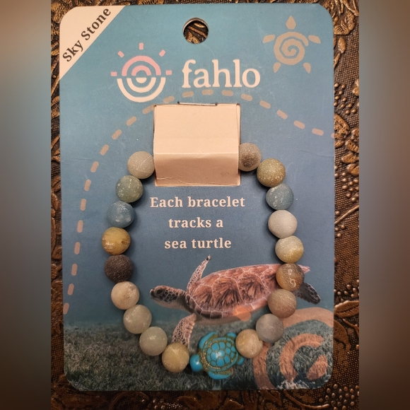 NWT Sea Turtle Tracking Sky Stone with Turtle Charm Bracelet - Multicolor - Picture 5 of 10